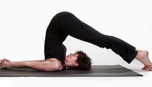 Yoga poses to straighten the abdomen